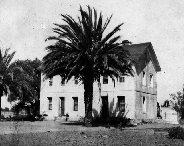 http://waterandpower.org/Historical_DWP_Photo_Collection_LA_Public_Library/Garnier_House.jpg