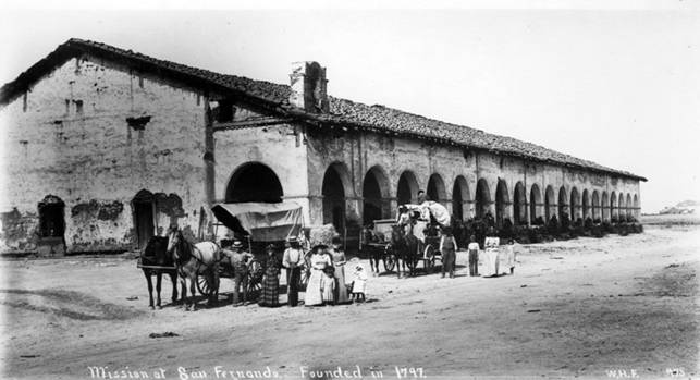 http://waterandpower.org/Historical_DWP_Photo_Collection_LA_Public_Library/San_Fernando_Mission_wpeople.jpg