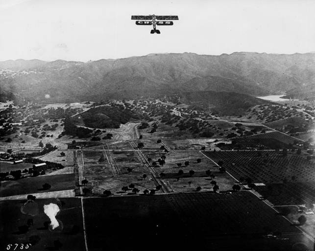 http://waterandpower.org/Historical_DWP_Photo_Collection_LA_Public_Library/Encino_ca1920.jpg